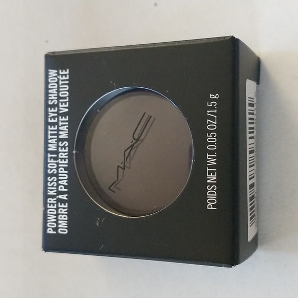 MAC It's Vintage Powder Kiss Soft Matte Eyeshadow - Picture 6 of 7